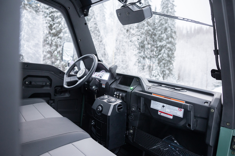 Trapper UTV 750 Marksman ohjaamo
